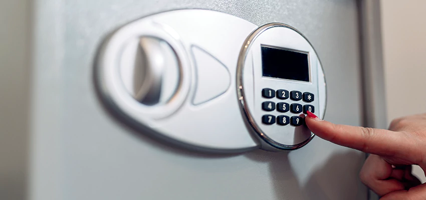 Jewelry Safe Cracking in Sun Village, California