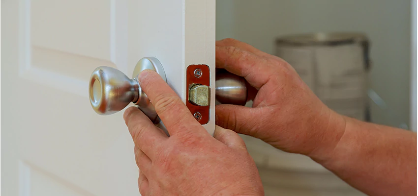 AAA Locksmiths For lock Replacement in Sun Village, California