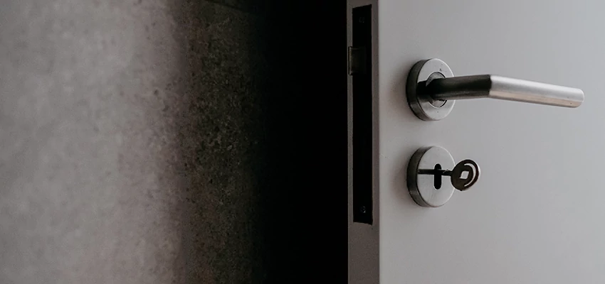 Front Door Handle Repair And Installation in Sun Village, CA